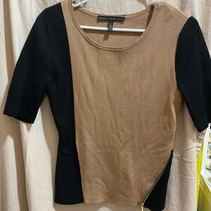 White House Black Market woman’s Dress Sweater with Zip side. Size small